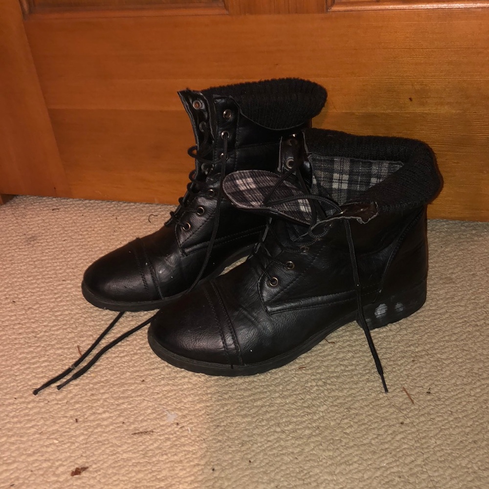 vintage combat boots